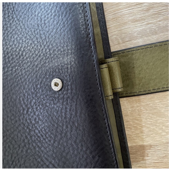 A5 custom Van Der Spek Janet Leather Planner / Organizer in Black & Olive - Picture 4 of 11